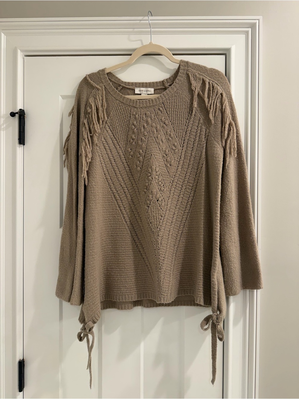 Vintage America Taupe Fringe Cable Sweater size Large Soft & Stretchy